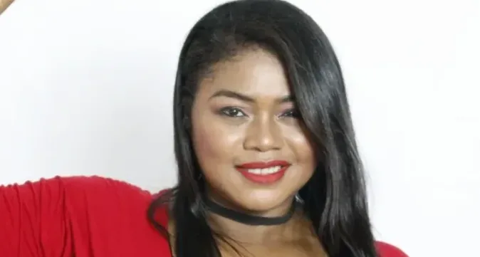 Leia mais sobre o artigo Conheça a História da Cantora Débora Ramos